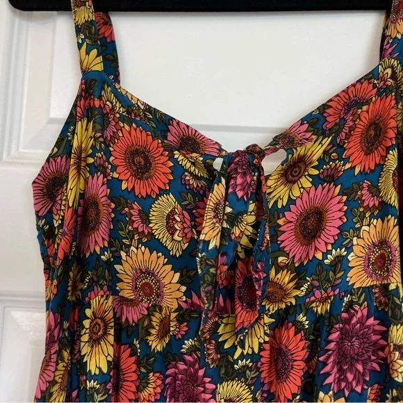 NATURAL LIFE Patti Tie Front Maxi with Sunflowers on Green Size L - Picture 12 of 12